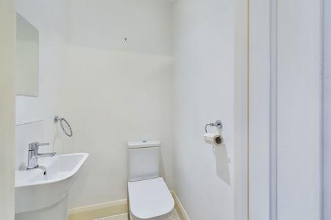 1 bedroom flat for sale, High Street, Haslemere GU27