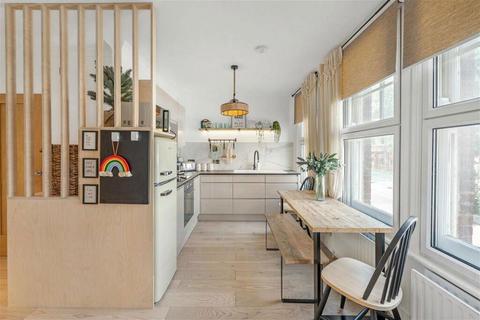 Flat 1, Trafalgar House, 61 - 63 Beckenham Road, Beckenham, BR3 4PS
