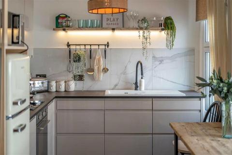 Flat 1, Trafalgar House, 61 - 63 Beckenham Road, Beckenham, BR3 4PS