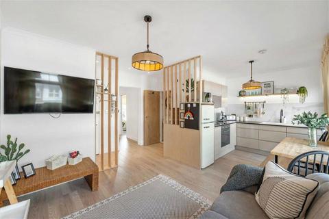 Flat 1, Trafalgar House, 61 - 63 Beckenham Road, Beckenham, BR3 4PS