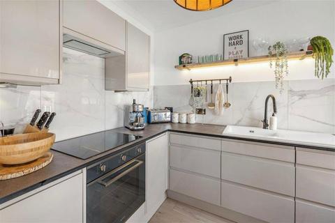 Flat 1, Trafalgar House, 61 - 63 Beckenham Road, Beckenham, BR3 4PS