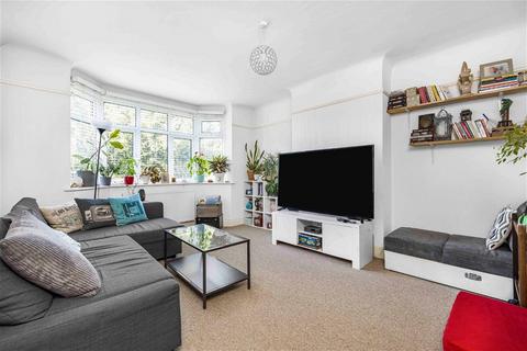 21 Madison Gardens, Bromley, BR2 0SJ