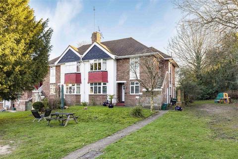 21 Madison Gardens, Bromley, BR2 0SJ