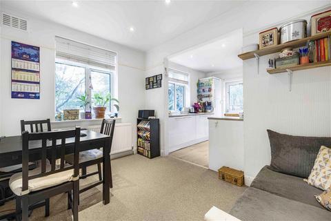 21 Madison Gardens, Bromley, BR2 0SJ