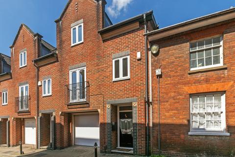 2 bedroom townhouse for sale, Staple Gardens, Winchester, SO23