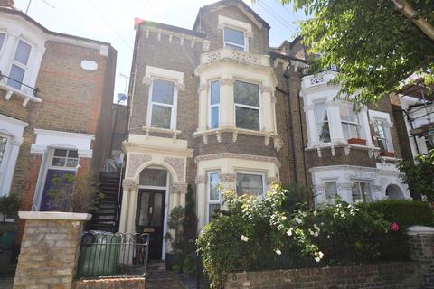 2 bedroom flat to rent, Annandale Road, London