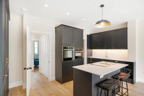 21 Manor Grove, Richmond, TW9 4QQ