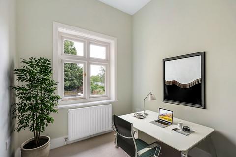 21 Manor Grove, Richmond, TW9 4QQ