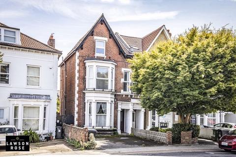 2 bedroom flat for sale, Victoria Road South, Southsea