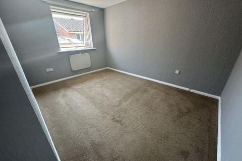 2 bedroom flat for sale, Huxley Close, Northolt