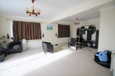 2 bedroom detached bungalow to rent, Elmdon Close, Exeter EX4