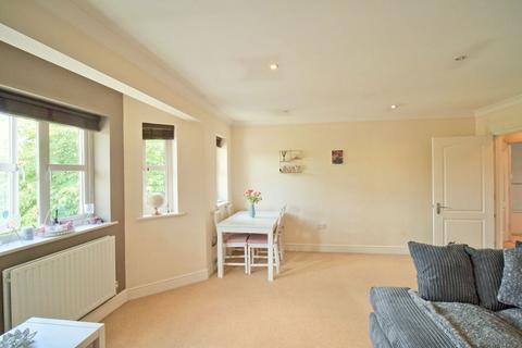 4, Carpenters Court The Crescent, Mortimer Common, Reading, RG7 3QS