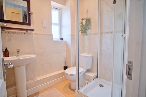 4, Carpenters Court The Crescent, Mortimer Common, Reading, RG7 3QS