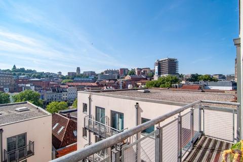 2 bedroom apartment for sale, Central Quay North, Broad Quay, BS1