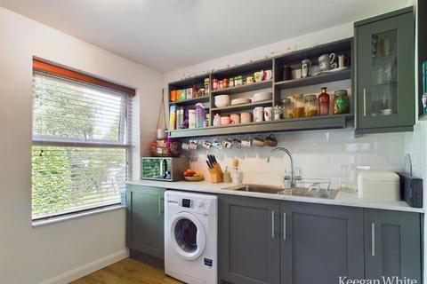 1 bedroom flat for sale, Spring Gardens Road, High Wycombe