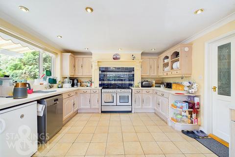 4 bedroom detached bungalow for sale, Fakenham Road, Taverham, Norwich