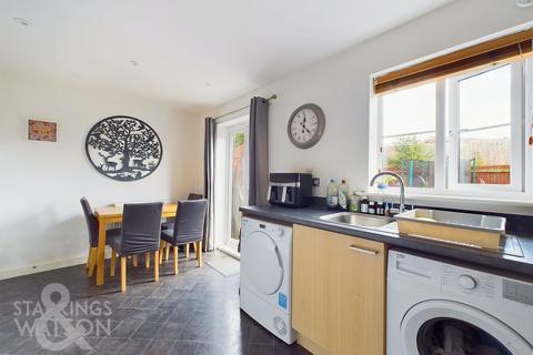 3 bedroom end of terrace house for sale, Robin Avenue, Harleston