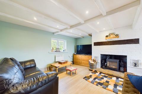 6 bedroom detached house for sale, Denton Road, Bedingham, Bungay