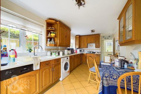 4 bedroom detached house for sale, Waveney Road, Bungay, NR35