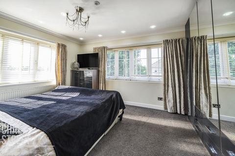 8 Lime Close, Romford, RM7 7BD