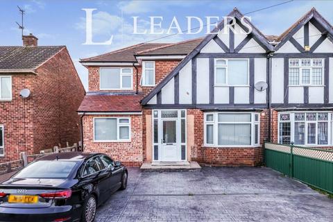 Queens Road, Beeston, NG9