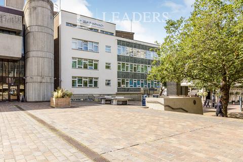 1 bedroom in a house share to rent, Guildhall Walk, Portsmouth