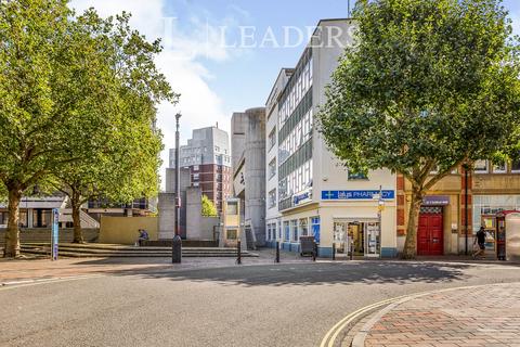 1 bedroom in a house share to rent, Guildhall Walk, Portsmouth