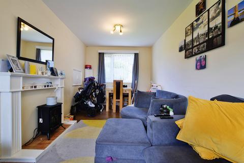 2 bedroom semi-detached house to rent, Martinscroft Road, Wythenshawe, Manchester, M23