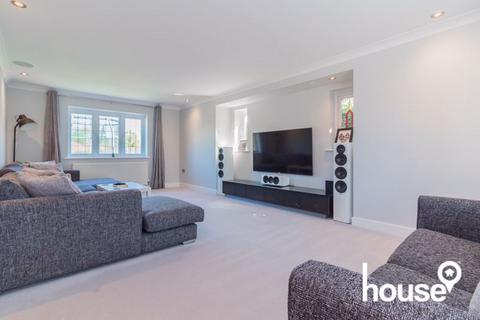 16 Hustlings Drive, Eastchurch, Sheerness, ME12 4JX