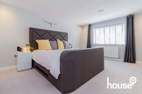16 Hustlings Drive, Eastchurch, Sheerness, ME12 4JX