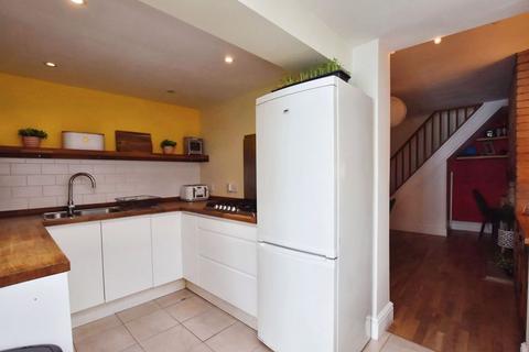 2 bedroom terraced house for sale, Highfield Road, Salisbury                                                           *LOFT ROOM*VIDEO TOUR*