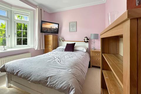 10 Windsor Avenue, Corringham, Stanford-le-hope, SS17 7NU