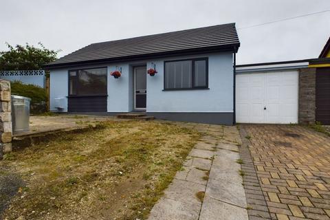 2 bedroom bungalow for sale, Glendale Crescent, Redruth - Updated link-detached bungalow, chain free sale