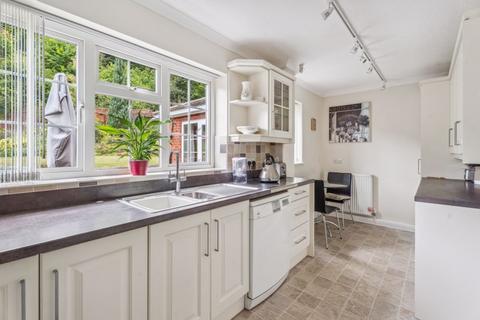 9 Lowdon Close, High Wycombe, HP11 1DN