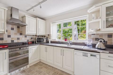 9 Lowdon Close, High Wycombe, HP11 1DN