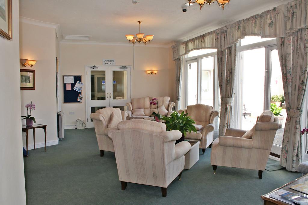 Residents lounge