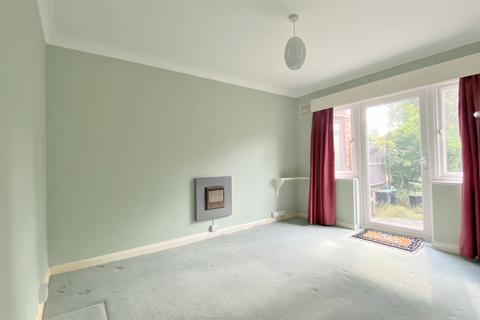 19 Heath Rise, Bromley, BR2 7PB
