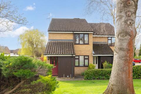 2 The Meadows, Sawbridgeworth, CM21 9PY