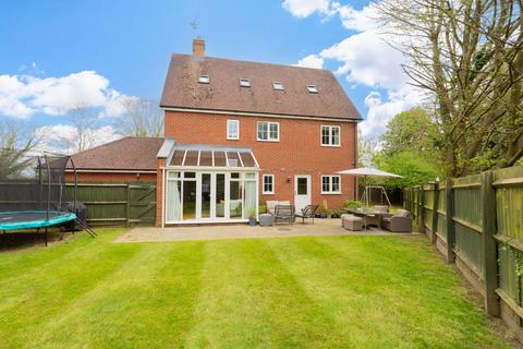 1 Jordon Close, Stansted, CM24 8SH