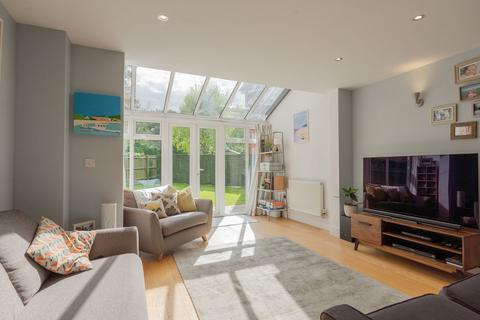 1 Jordon Close, Stansted, CM24 8SH