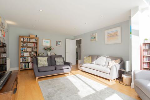 1 Jordon Close, Stansted, CM24 8SH