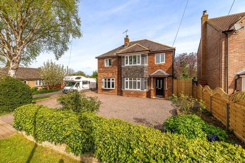 4 bedroom detached house for sale, Crosby Lane, Lincoln LN5