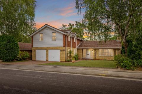 4 bedroom detached house for sale, Malham Drive, Lincoln LN6