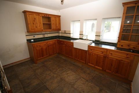 7 Bower Gardens, Stalybridge, SK15 2UY