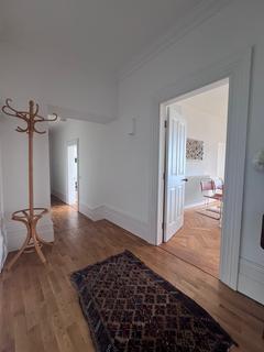 Flat 2, 18 Royal Crescent, Ramsgate, CT11 9UG