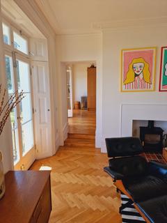 Flat 2, 18 Royal Crescent, Ramsgate, CT11 9UG