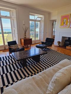 Flat 2, 18 Royal Crescent, Ramsgate, CT11 9UG