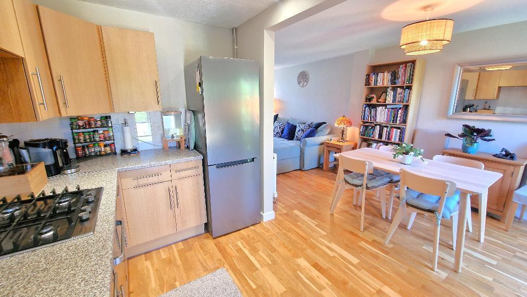 Kitchen &#43; Dining Room