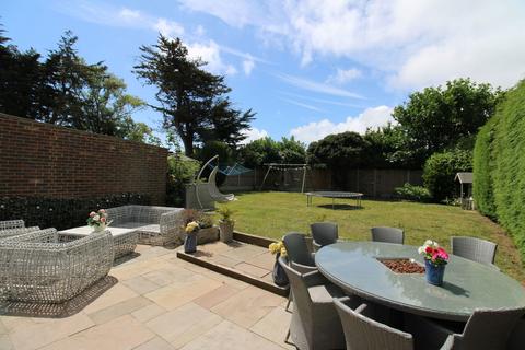 4 bedroom detached house for sale, Lerryn Gardens, Broadstairs CT10