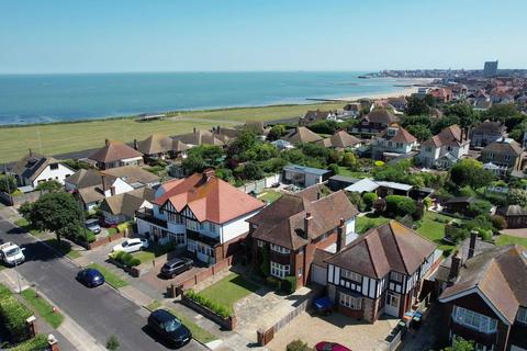 4 bedroom detached house for sale, Gresham Avenue, Margate CT9